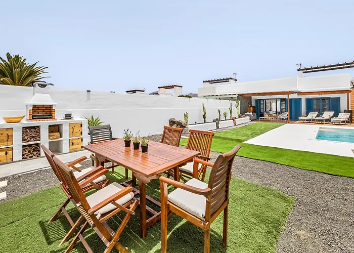 فيلة Olivina بلايا بلانكا